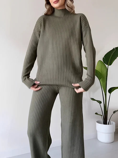 Conjunto de Tricô Canelado com Suéter Mullet Gola Alta e Calça Pantalona Modern Laura - OUTONO/INVERNO