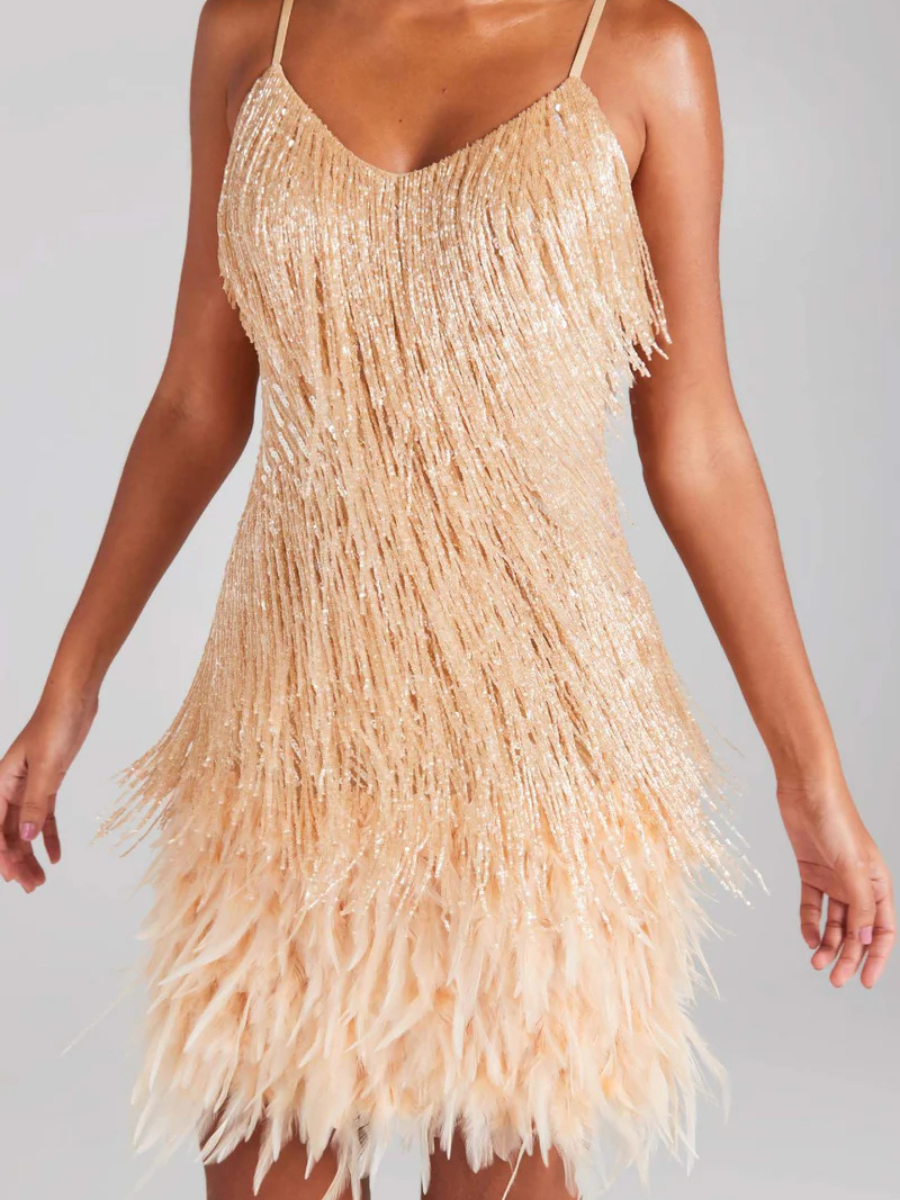 Vestido de Paetê Com Franjas e Plumas Modern Caterine