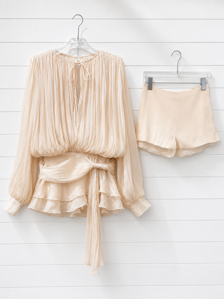 Vestido Curto com Saia de Babados Assimétrico Modern Bela