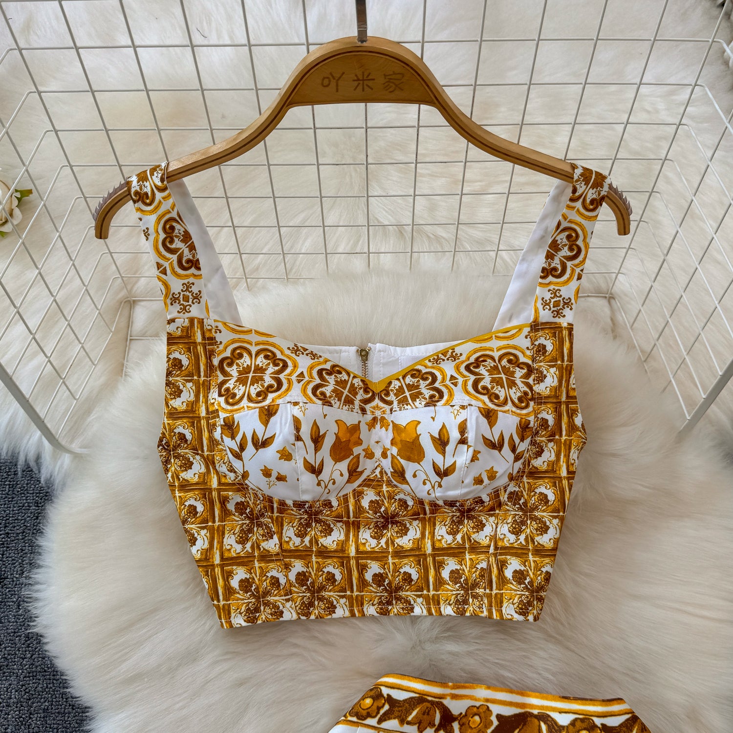 Conjunto de Cropped e Saia Modern Grécia