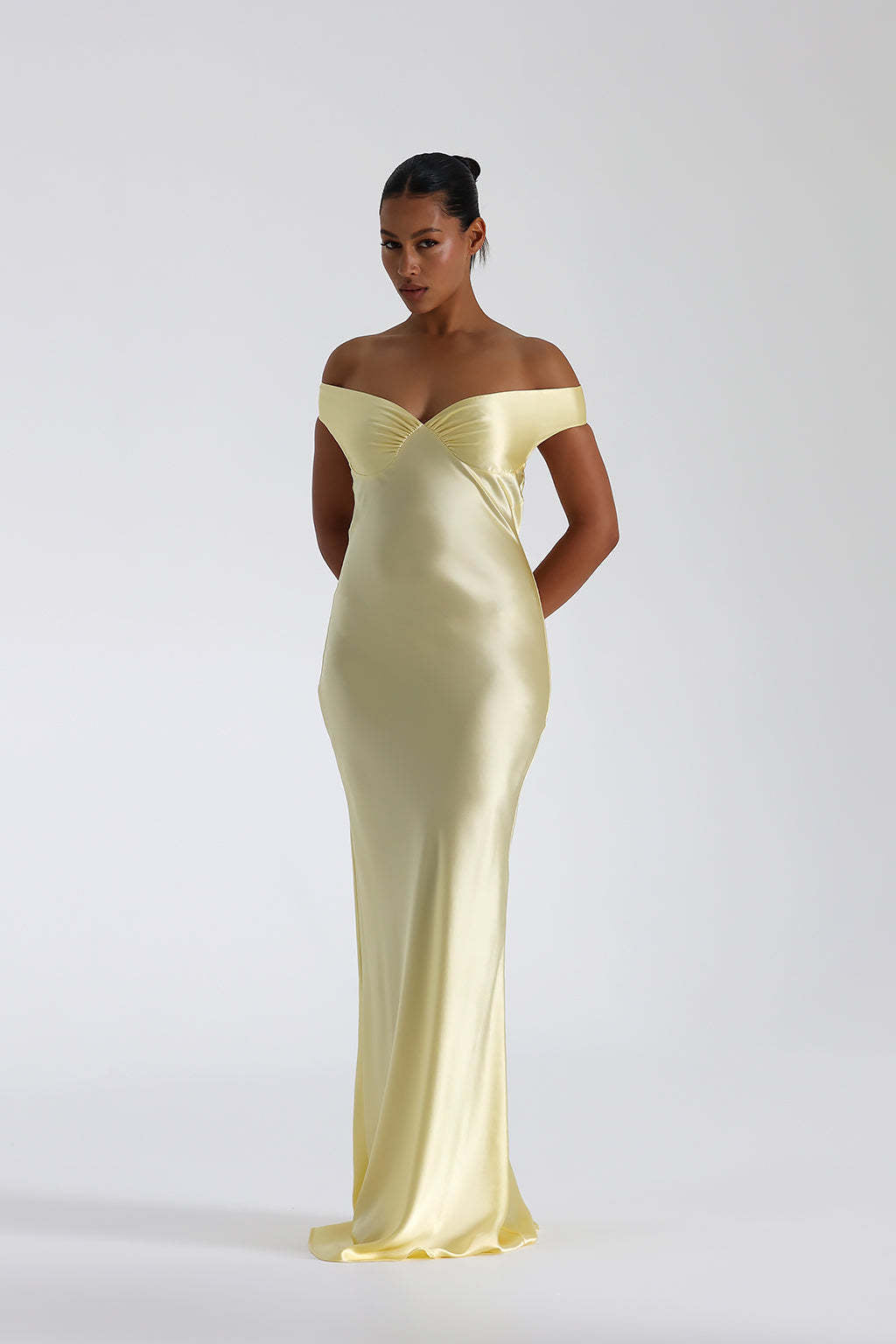 Vestido Longo Ombro a Ombro Cetim Jaine