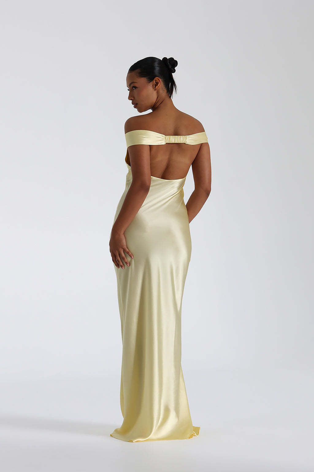 Vestido Longo Ombro a Ombro Cetim Jaine