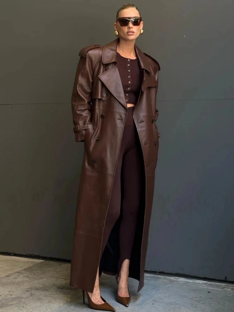 Sobretudo Feminino de Couro Retrô Modern Antonieta