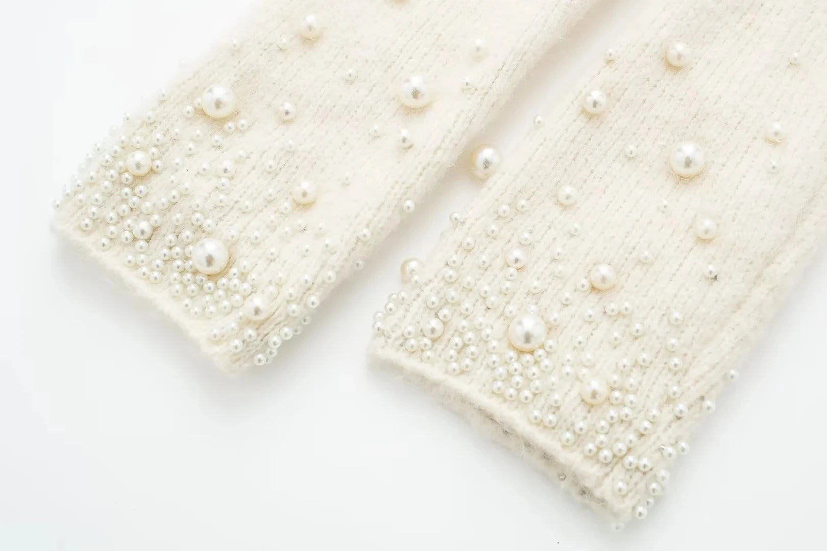 Conjunto Tricô Sueter e Saia com Pérolas Modern Martina