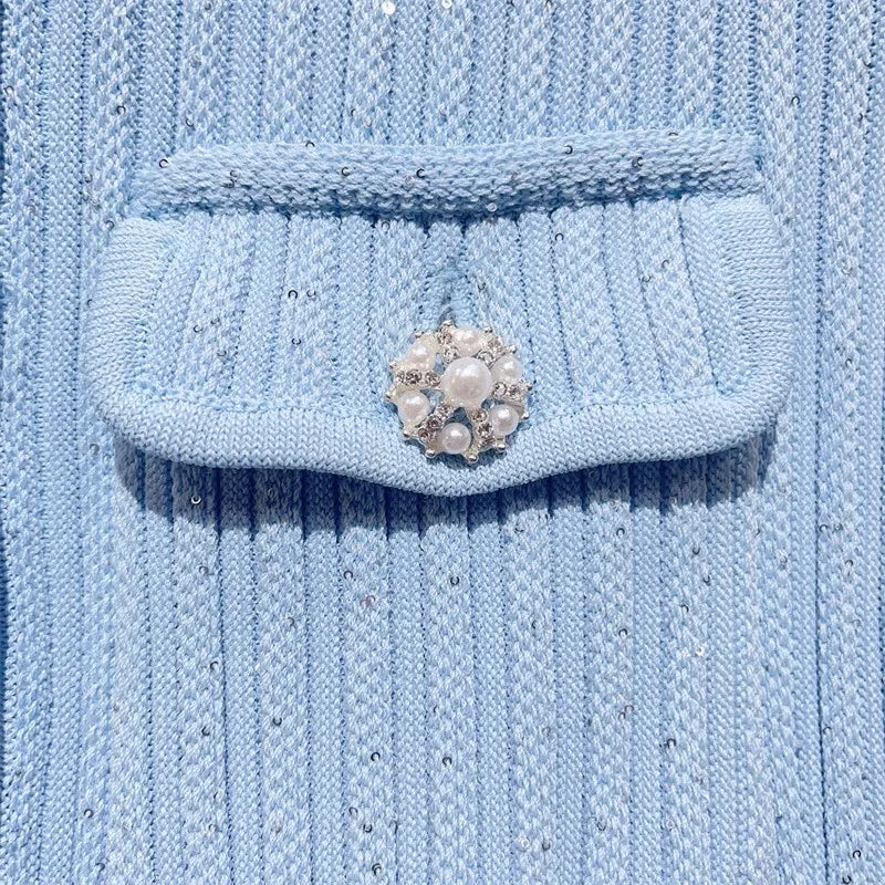 Vestido Curto Tricô Gola Polo e Bolsos Modern Seraphina