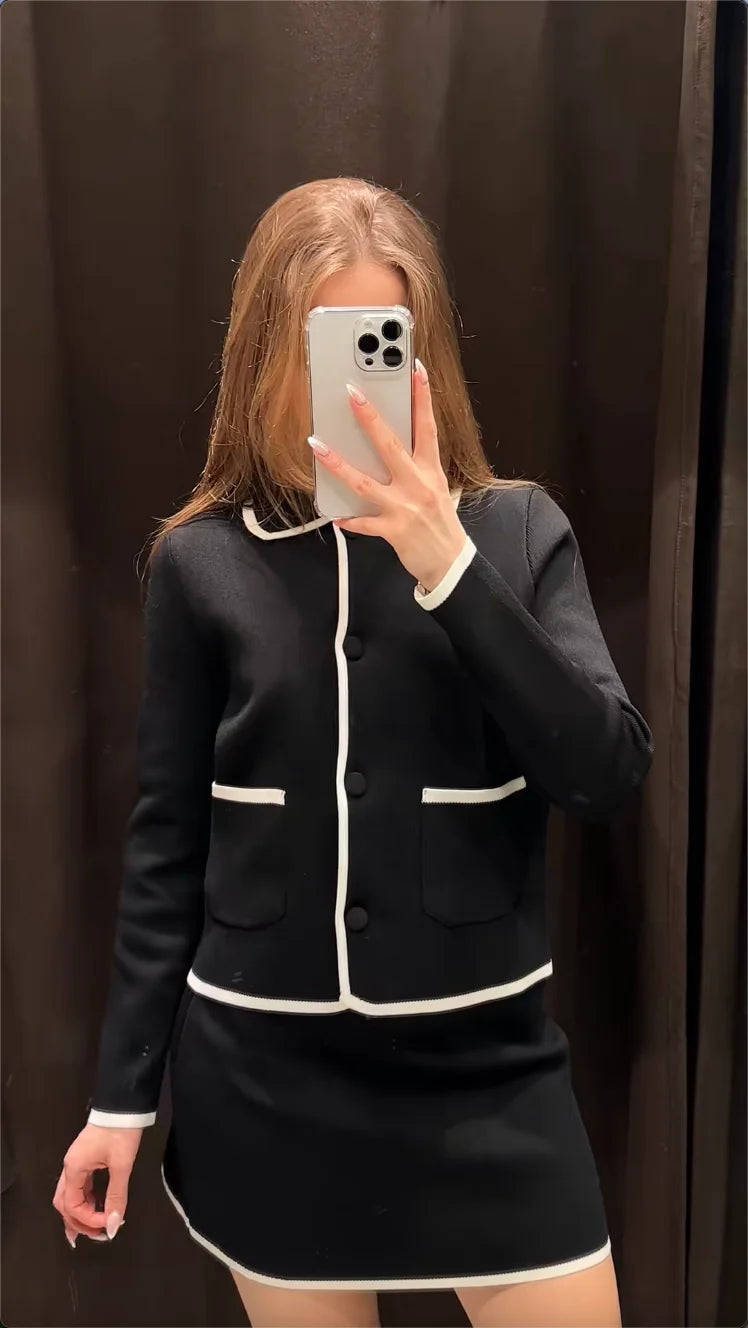 Conjunto Casaco Cardigan e Saia Curta Modern Louise