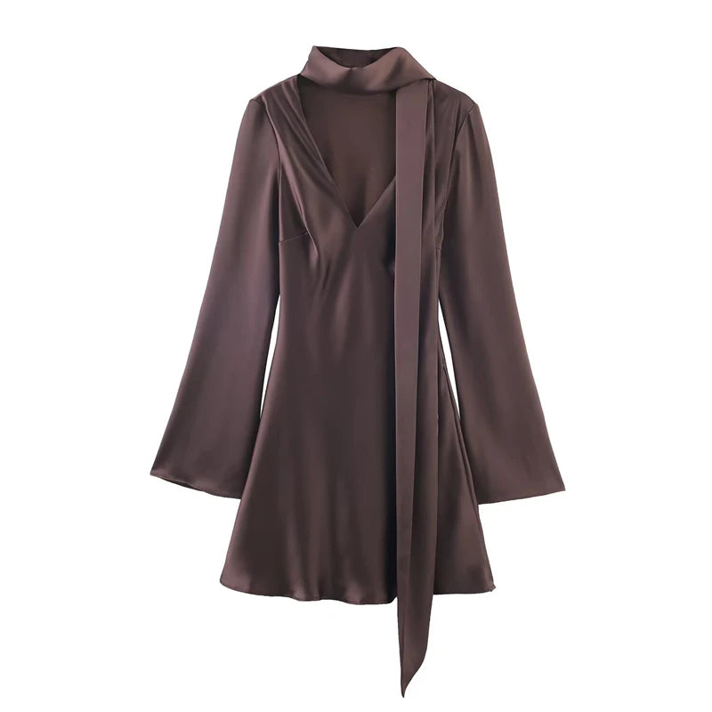 Vestido Feminino Cetim Luxo Manga Flare com Gola Lenço Modern Venezia