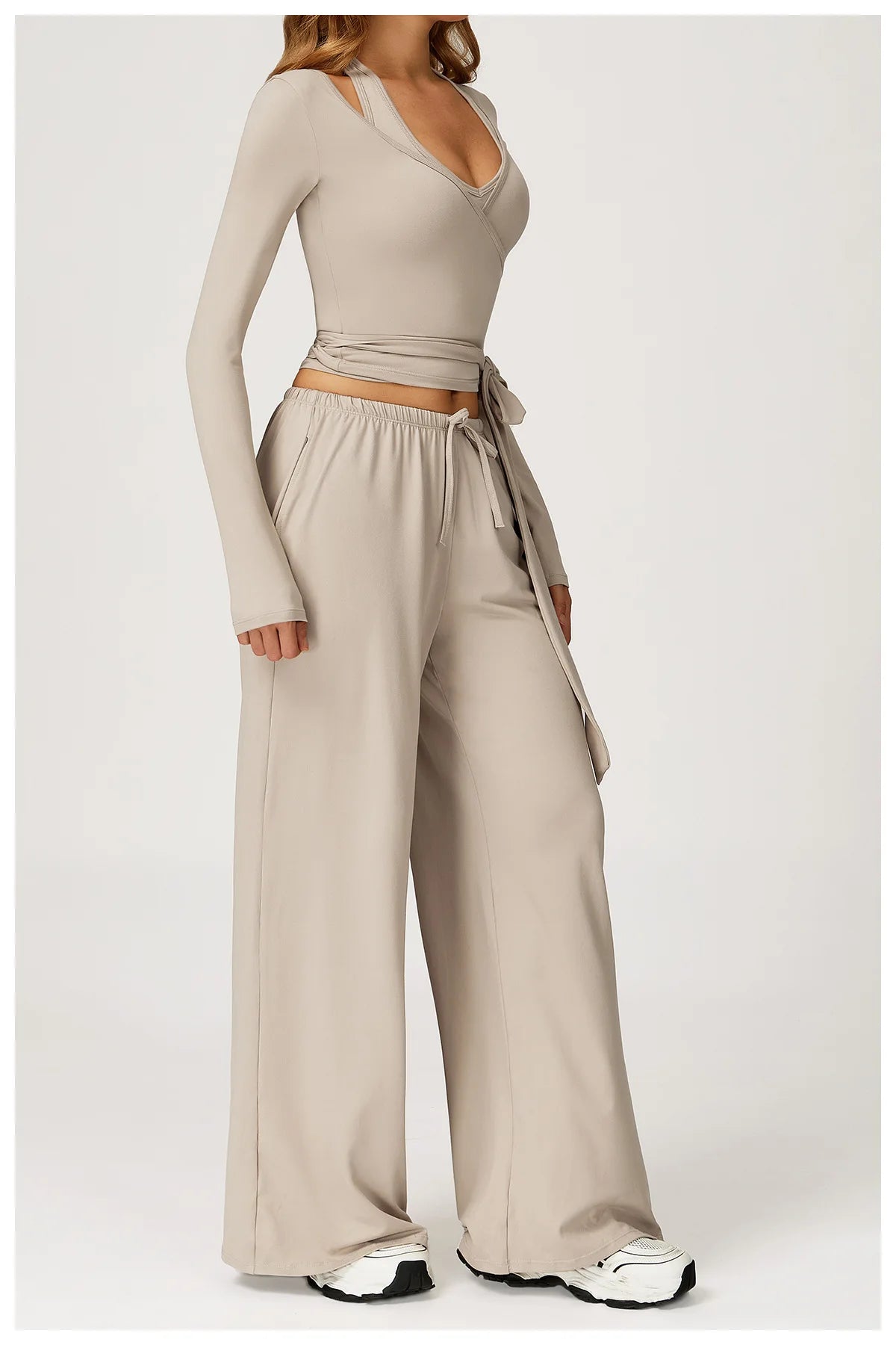 Conjunto Três Peças Casaquinho e Regata com Calça Modern Comfy