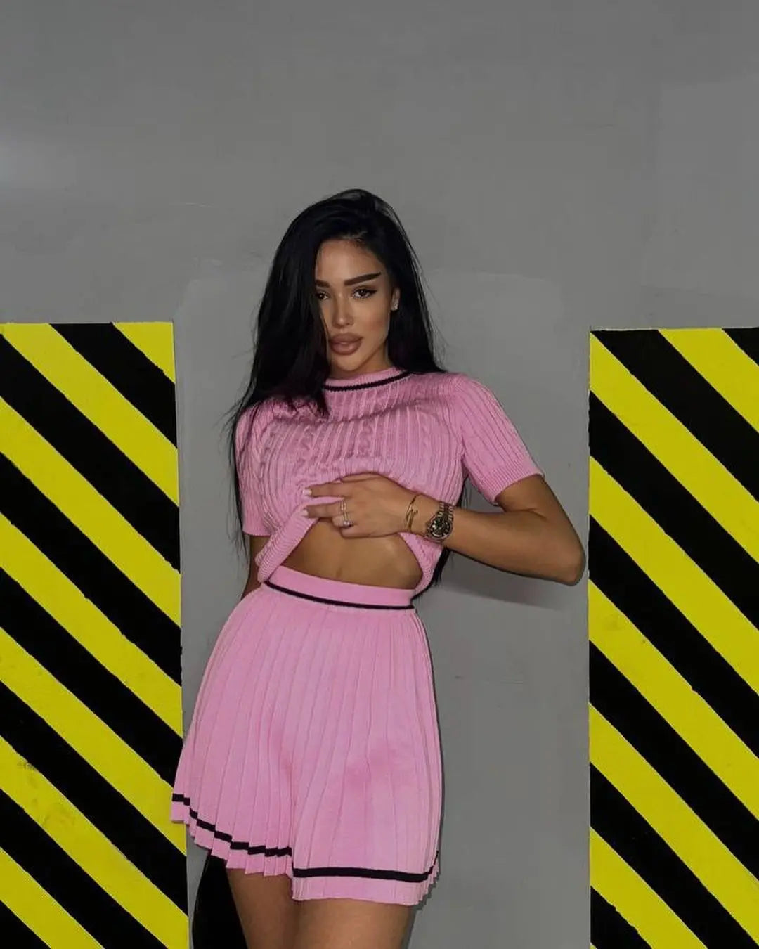 Conjunto Tricô Cropped e Saia Curta Plissada Modern Chloé