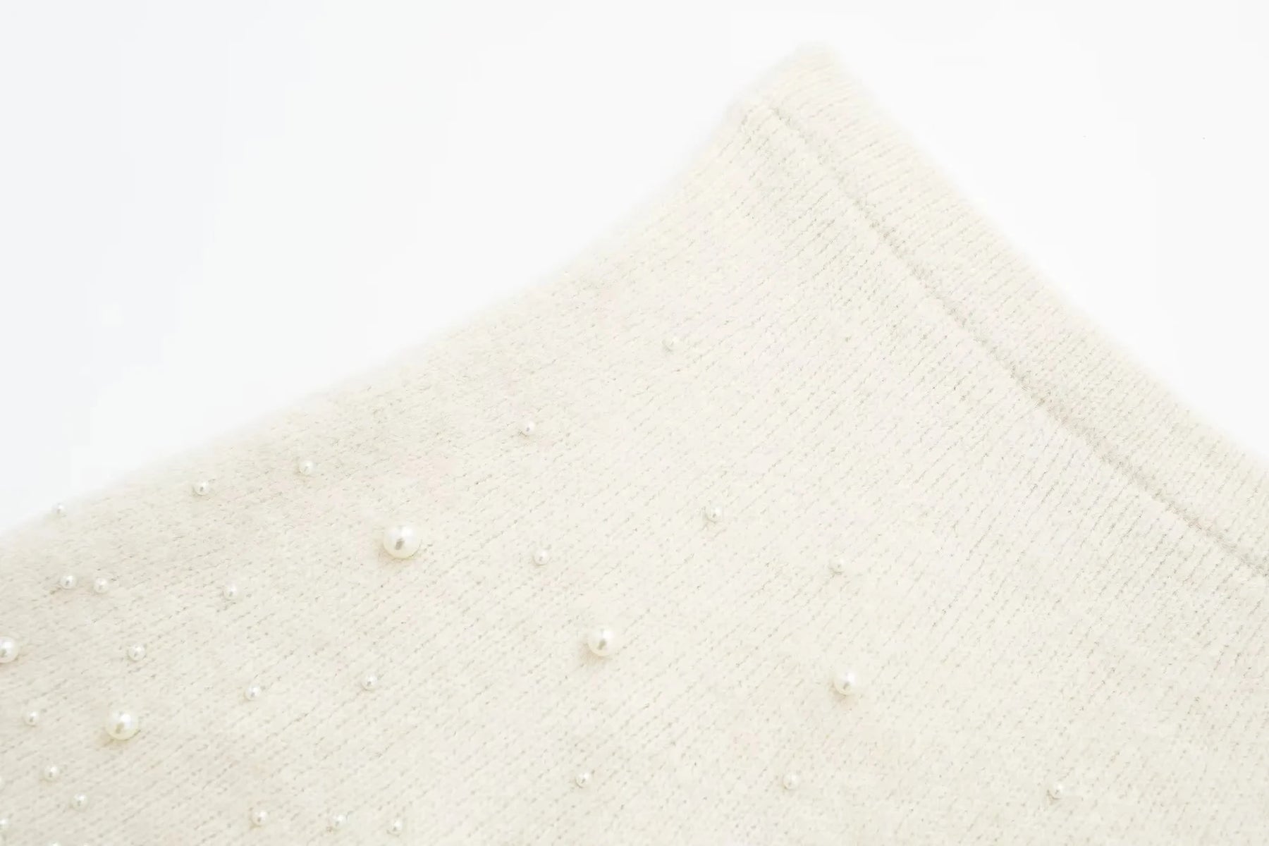 Conjunto Tricô Sueter e Saia com Pérolas Modern Martina