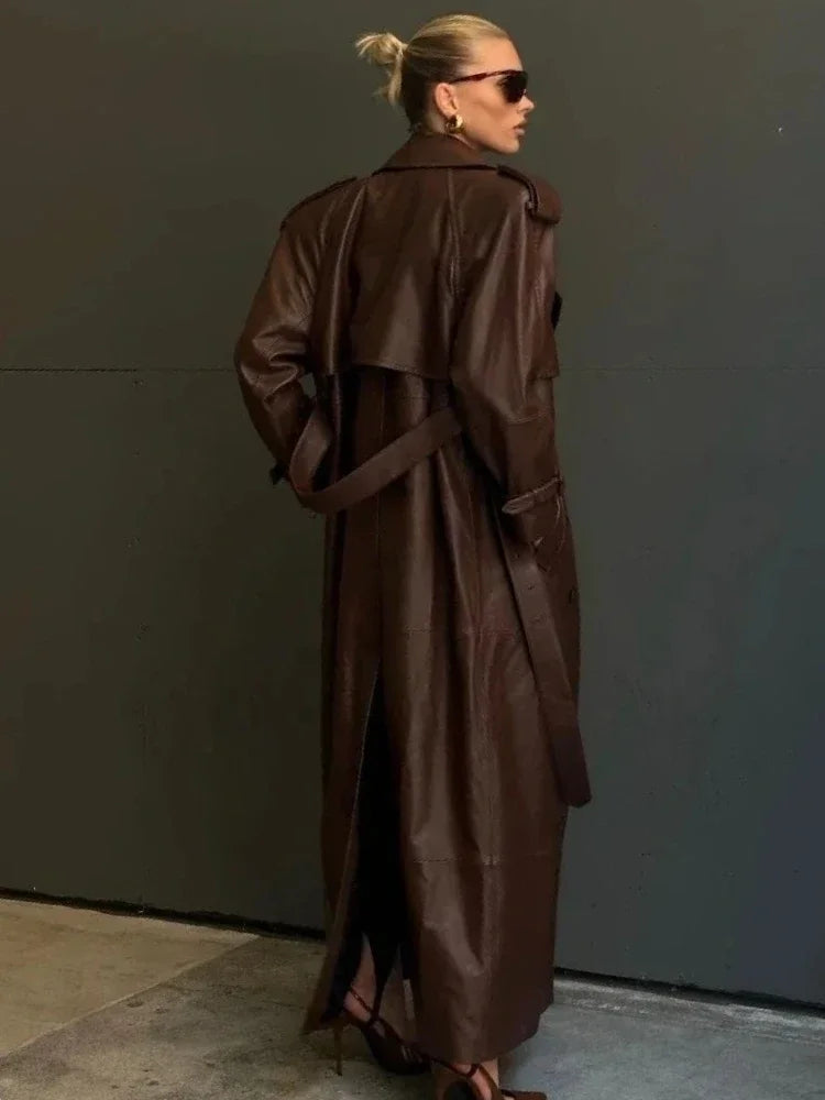 Sobretudo Feminino de Couro Retrô Modern Antonieta