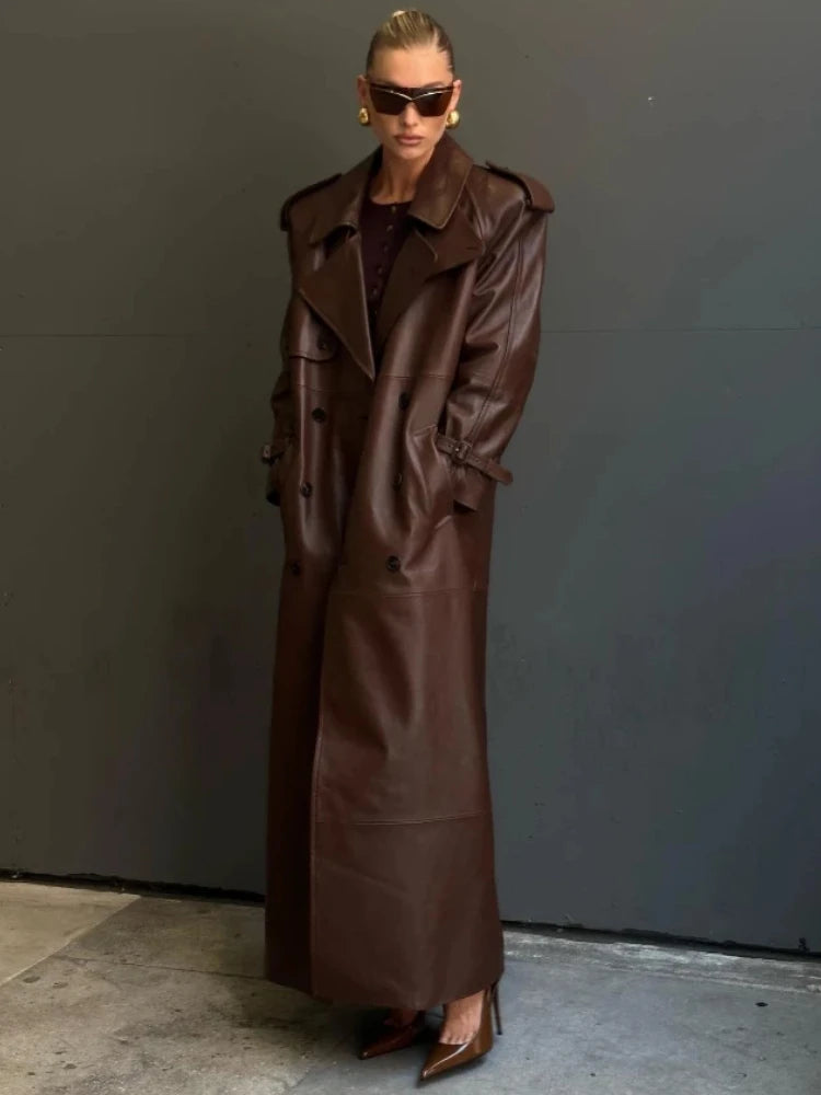 Sobretudo Feminino de Couro Retrô Modern Antonieta