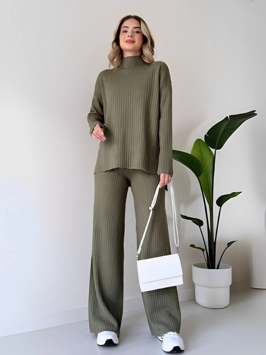 Conjunto de Tricô Canelado com Suéter Mullet Gola Alta e Calça Pantalona Modern Laura - OUTONO/INVERNO