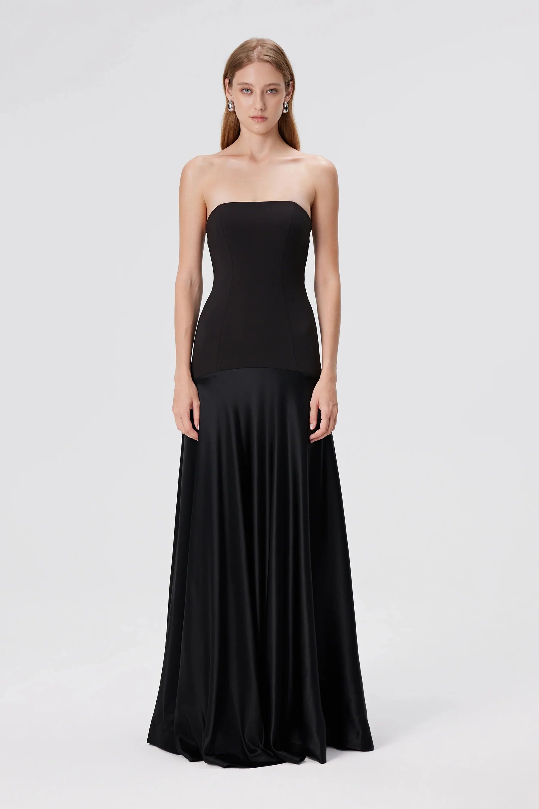 Vestido Longo Sem Alças Saia em Cetim Modern Elysia