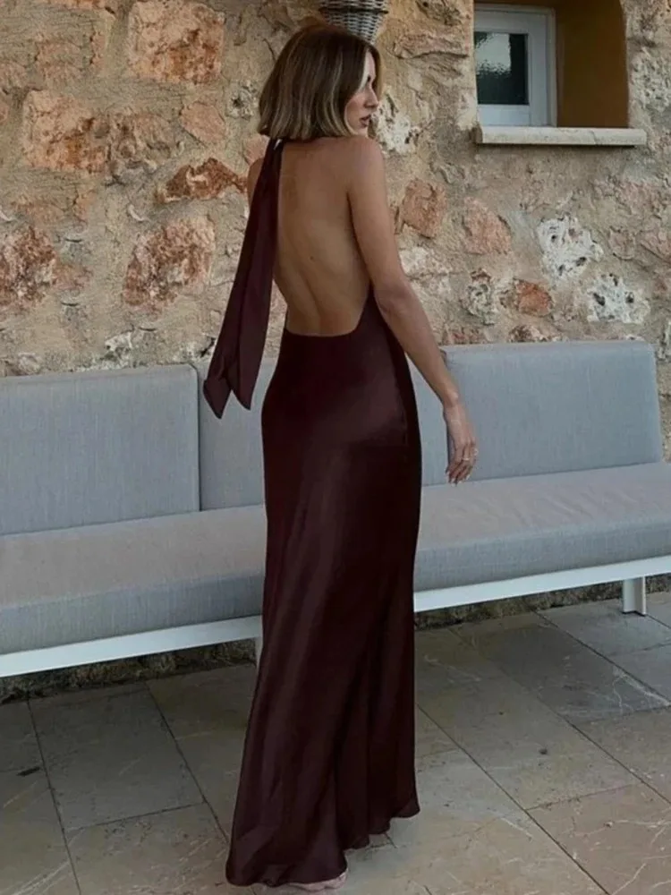 Vestido Longo Acetinado com Decote nas Costas Modern Hailey