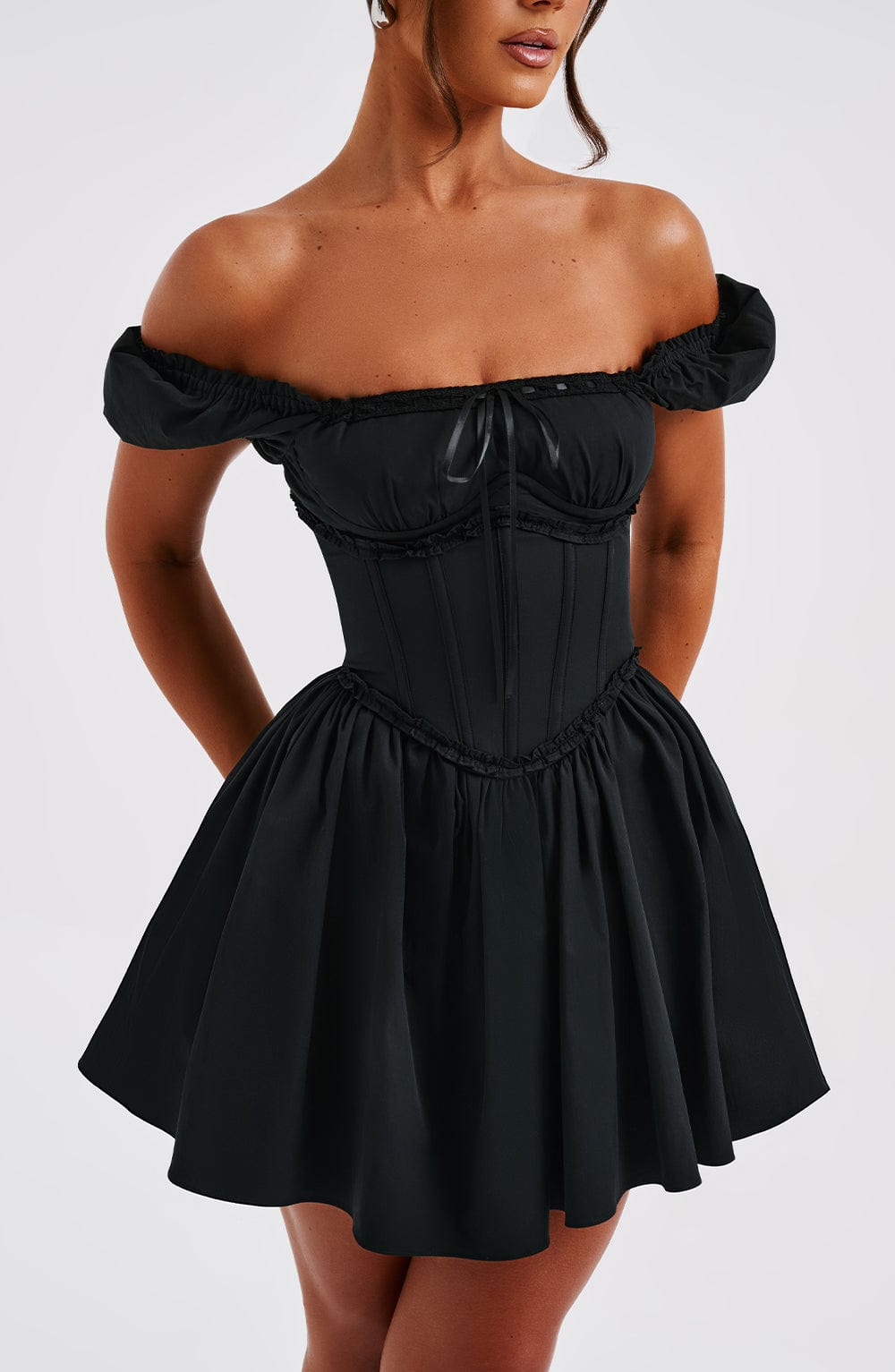 Vestido Curto Bustier Modern Penélope Preto - GOLDEN ERA