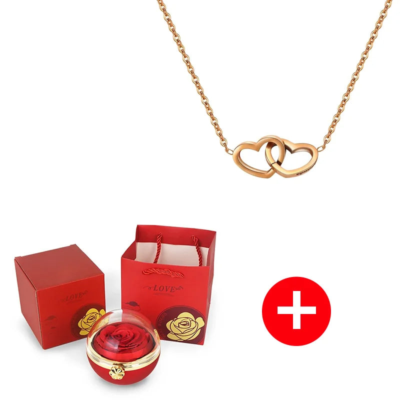 Caixa com Rosa Eterna & Colar de Corações Personalizado com Nomes