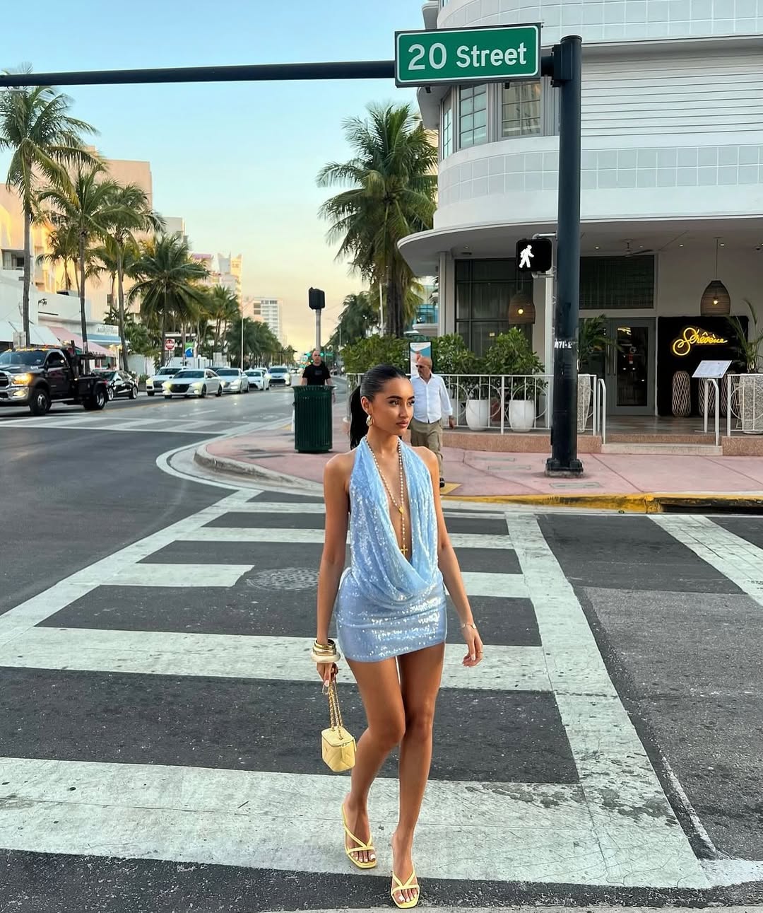 Conjunto Paetê Blusa e Saia Curta Modern Kira