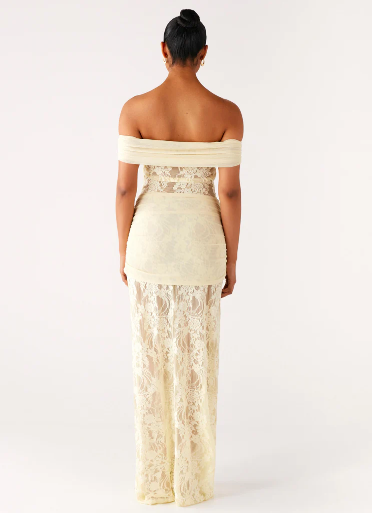 Vestido Ombro a Ombro Rendado Com Detalhe Pendurado Modern Gracie