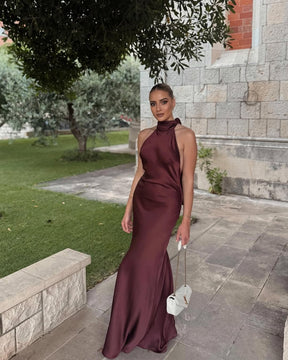 Vestido Longo Acetinado com Decote nas Costas Modern Hailey
