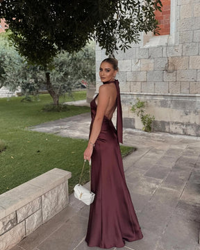 Vestido Longo Acetinado com Decote nas Costas Modern Hailey