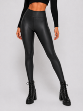 Calça Feminina Modeladora de Couro Peluciada Black