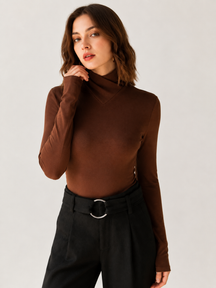 Blusa  Gola Alta Transpassada Modern Manny