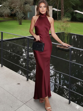 Vestido Longo Acetinado com Decote nas Costas Modern Hailey