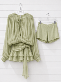 Vestido Curto com Saia de Babados Assimétrico Modern Bela