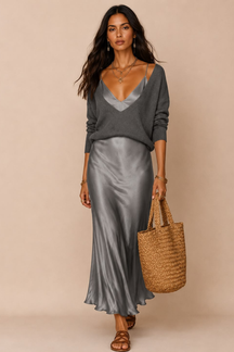 Vestido Midi Cetim Alça Fina com Suéter Decote V Modern Amber