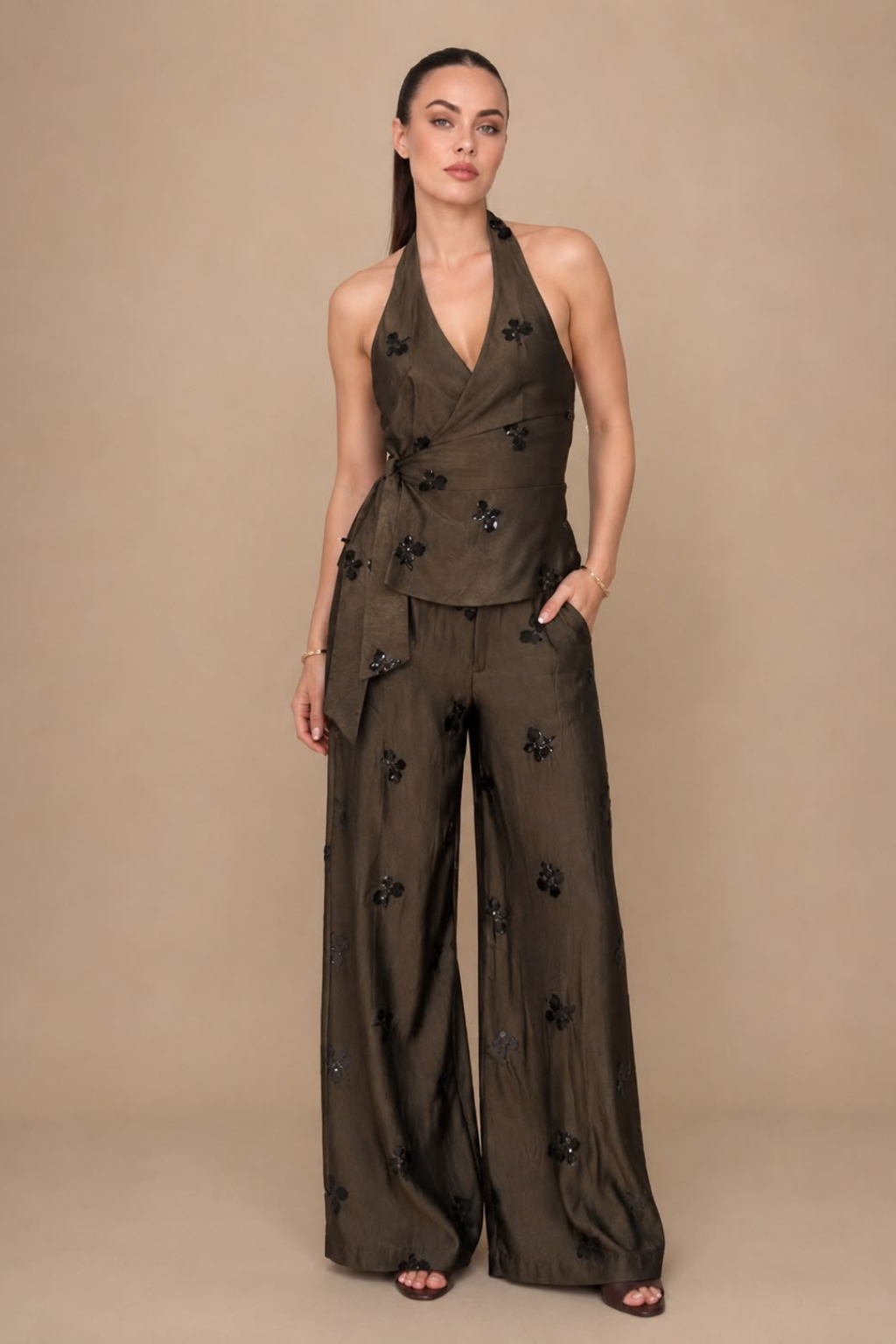 Conjunto Pantalona e Blusa Halter Bordado Luxo Modern Charlotte