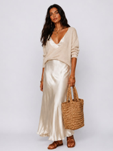 Vestido Midi Cetim Alça Fina com Suéter Decote V Modern Amber