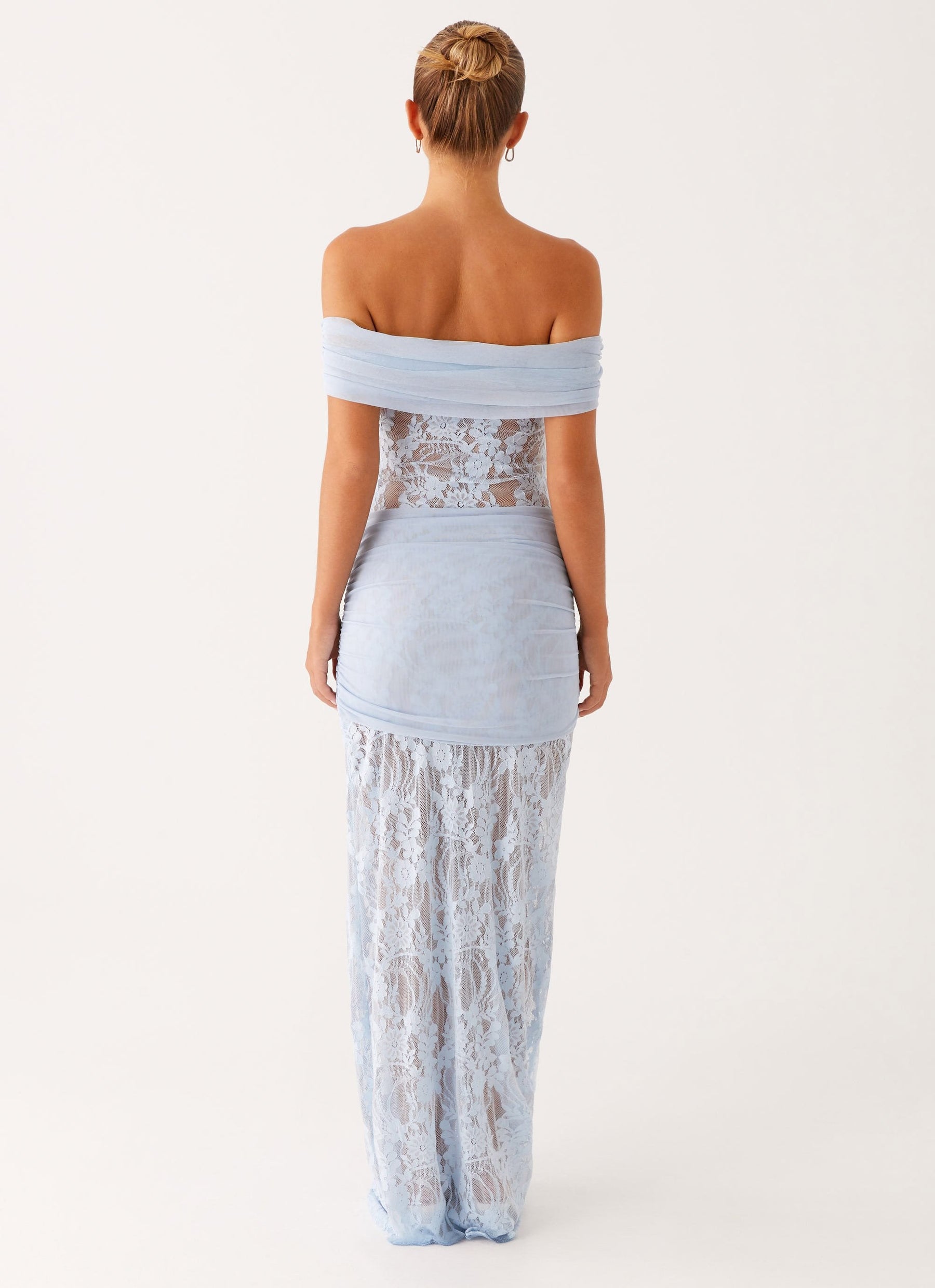 Vestido Ombro a Ombro Rendado Com Detalhe Pendurado Modern Gracie
