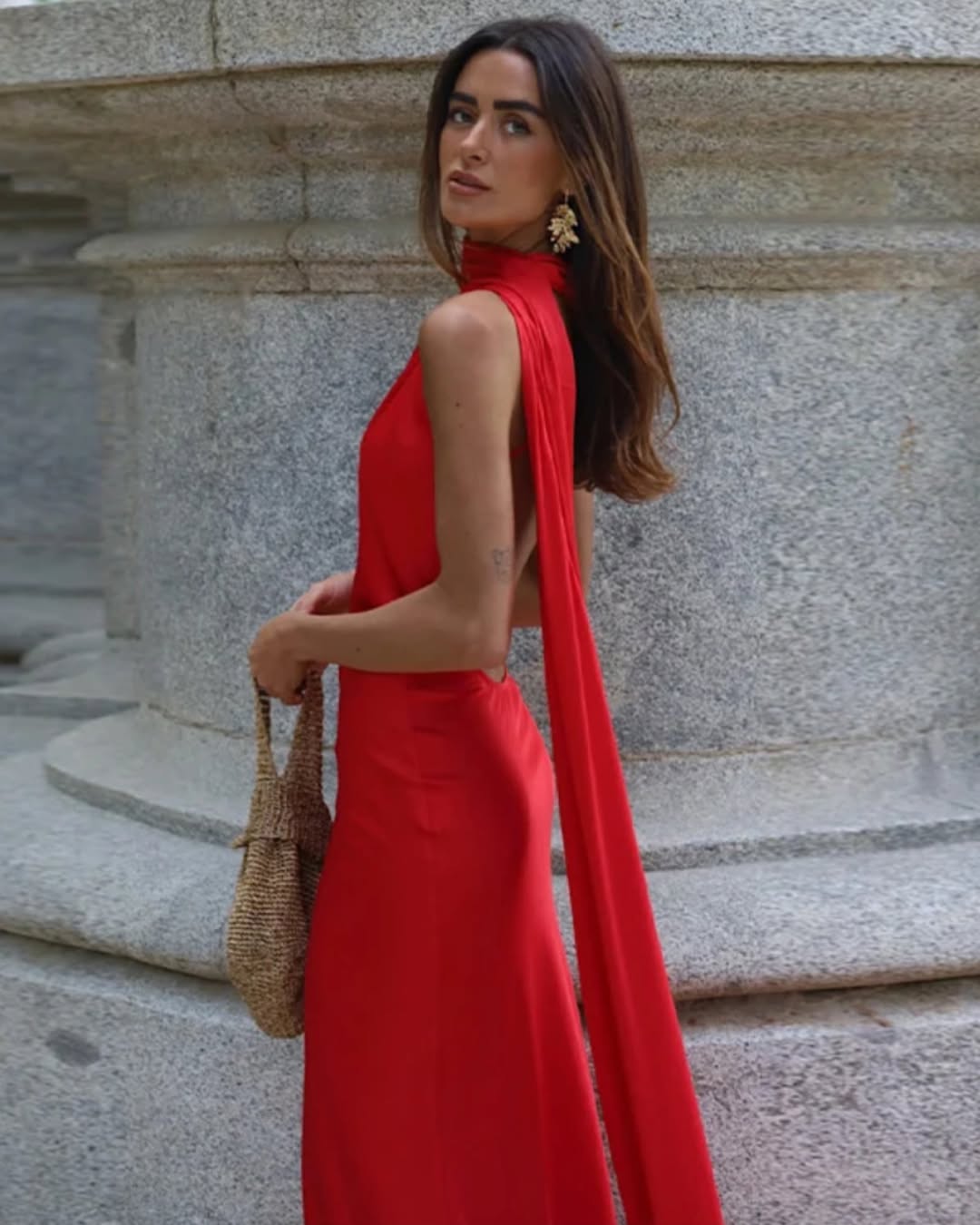 Vestido Longo Decote nas Costas Modern Dominique