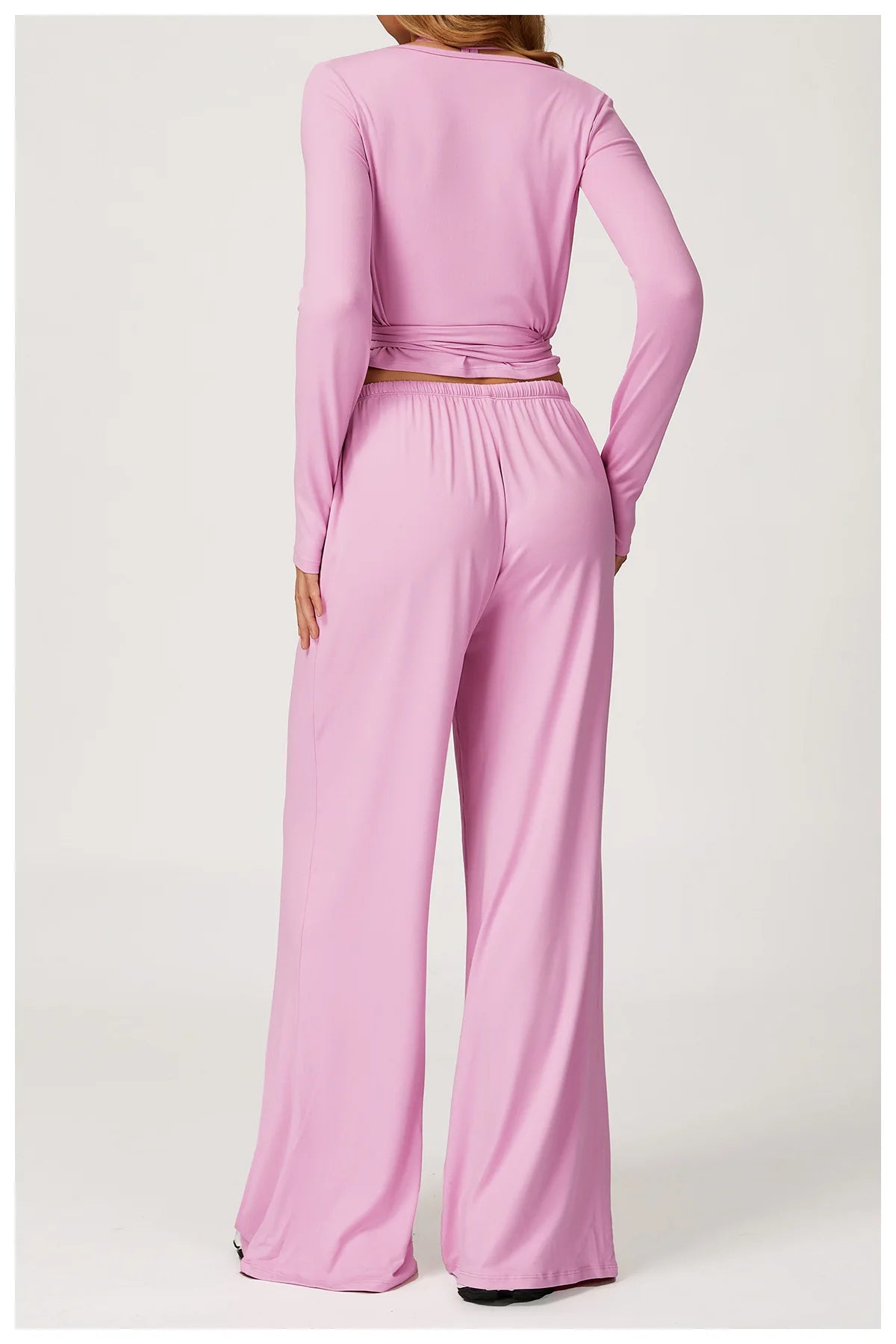 Conjunto Três Peças Casaquinho e Regata com Calça Modern Comfy