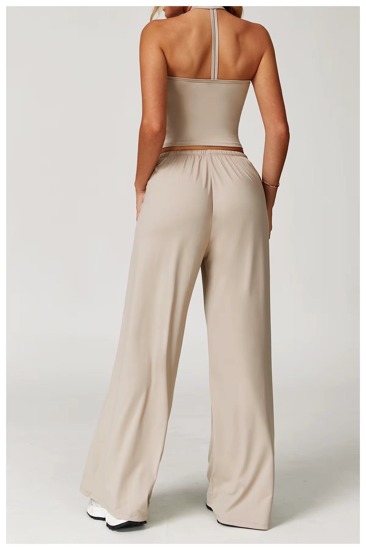 Conjunto Três Peças Casaquinho e Regata com Calça Modern Comfy