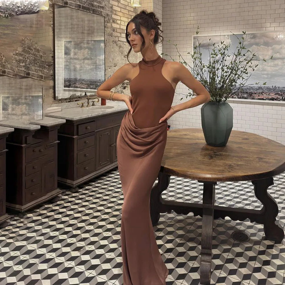 Vestido Longo Gola Alta sem Mangas Modern Hazel
