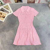 Vestido Curto Tricô Gola Polo e Bolsos Modern Seraphina