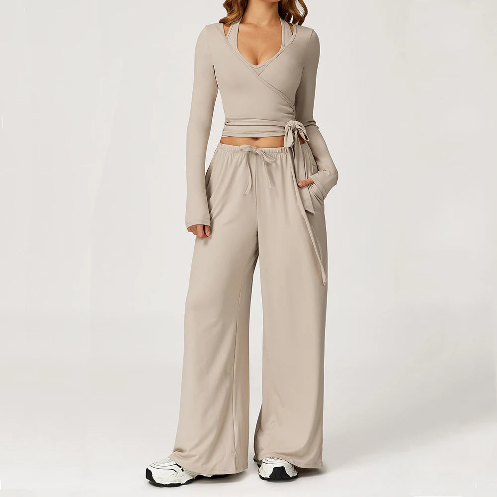 Conjunto Três Peças Casaquinho e Regata com Calça Modern Comfy