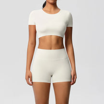 Conjunto Top Meia Manga e Shorts Cós Alto Modern Basic