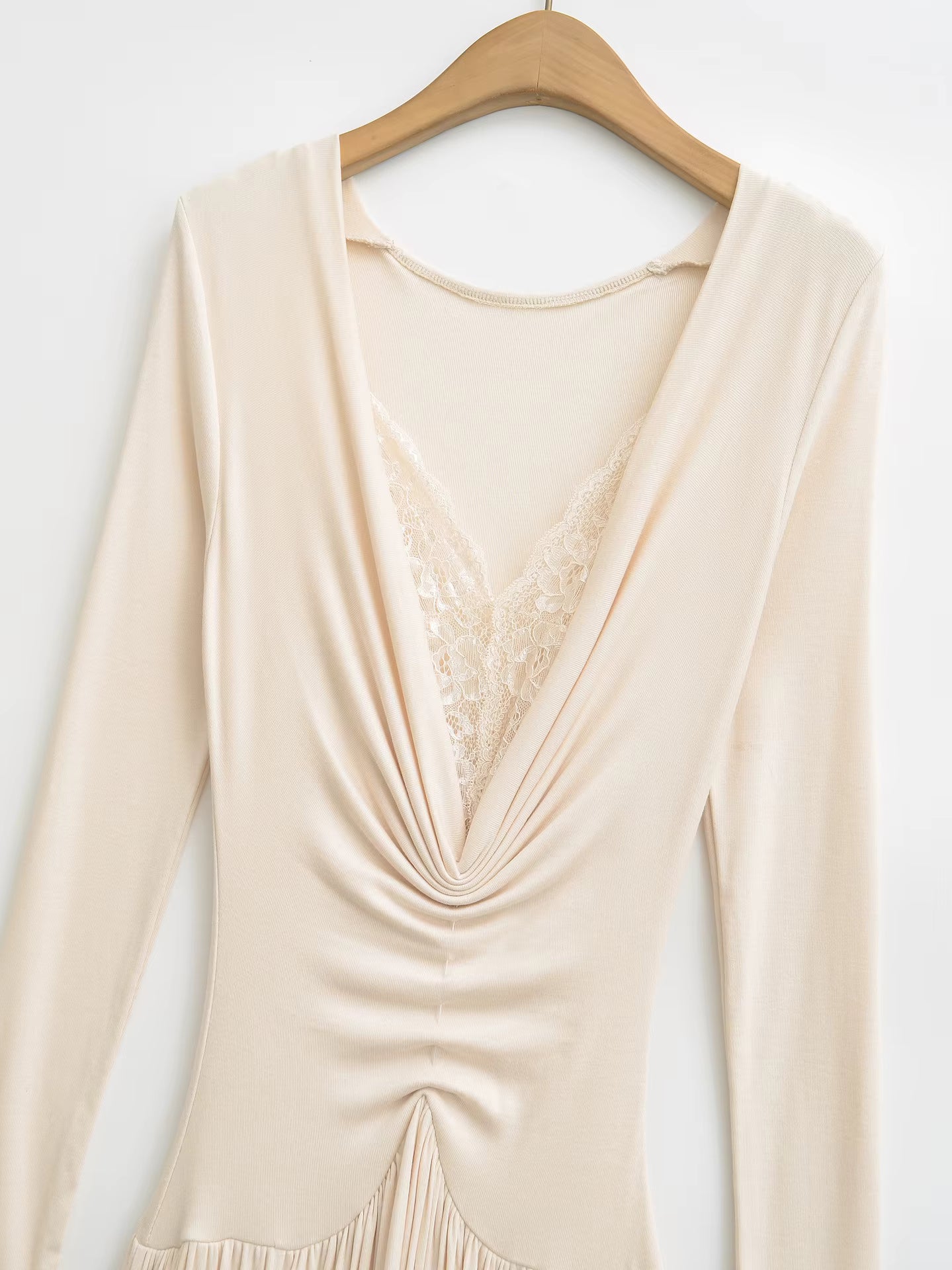 Vestido de Manga Longa Elegante Longo com Renda Modern Dyni