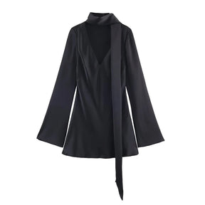 Vestido Feminino Cetim Luxo Manga Flare com Gola Lenço Modern Venezia