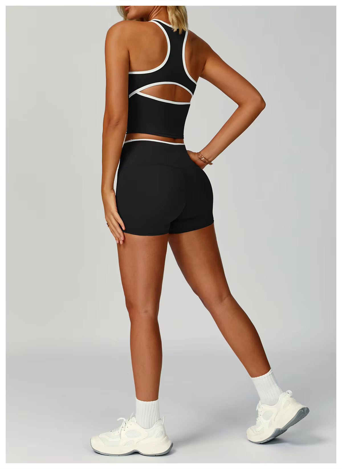 Conjunto Top Cropped Push Up e Short Jholie