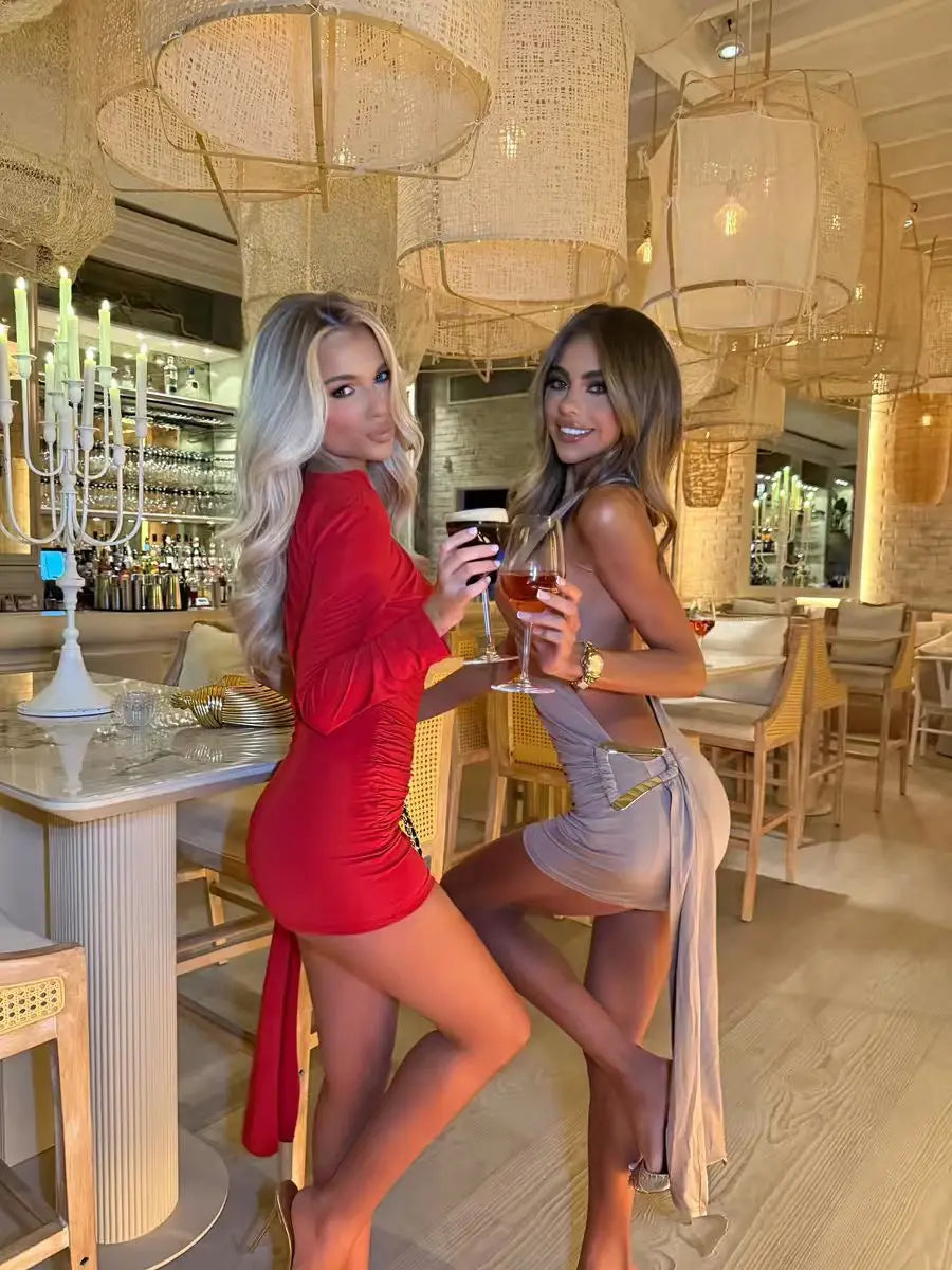 Vestido Curto Costas Abertas Modern Beatrice