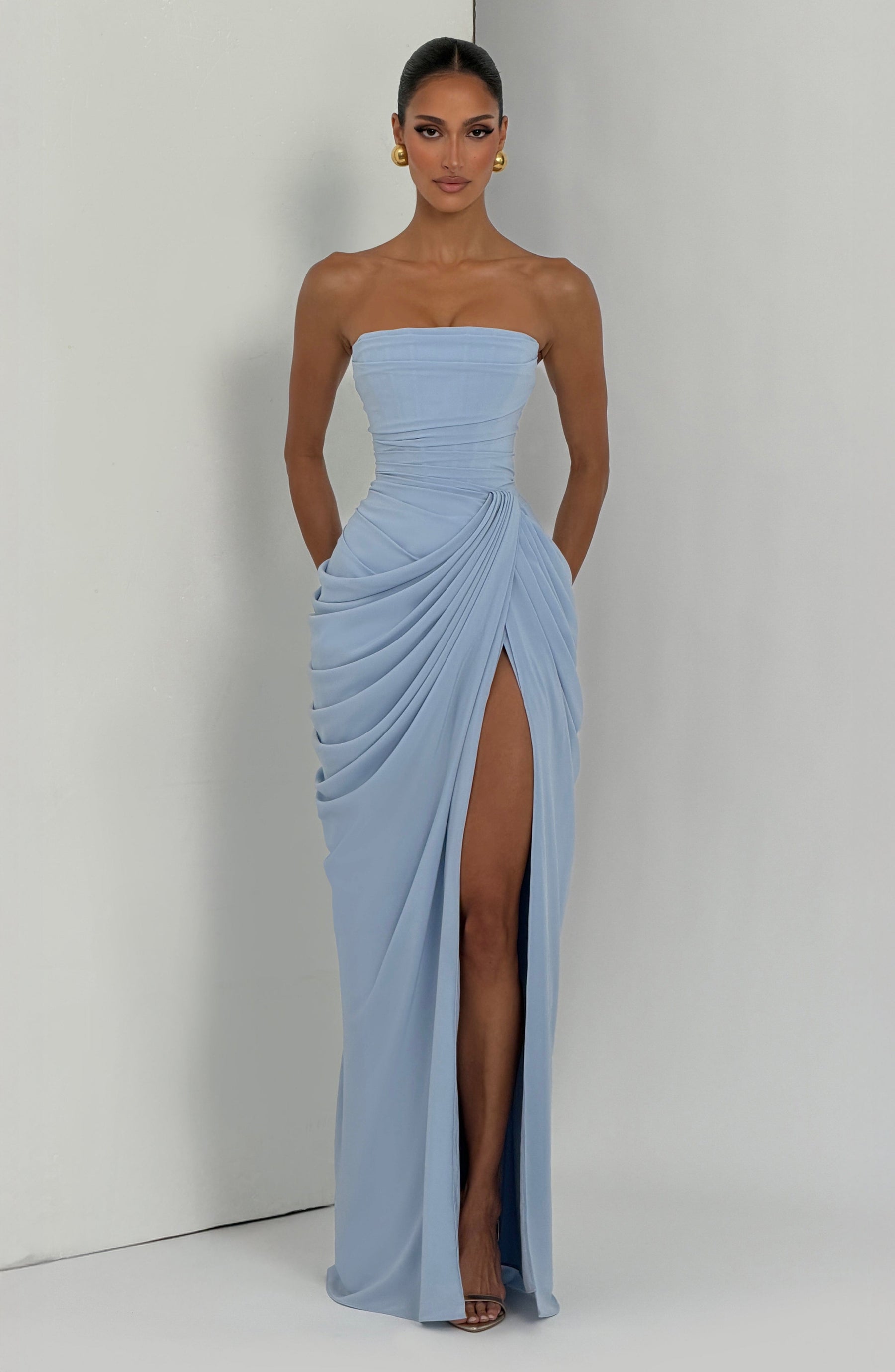 Vestido Longo sem Alças com Fenda Modern Cyra