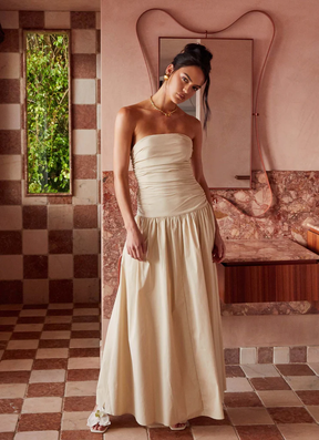 Vestido Sem Alças Elegante Modern Merlot