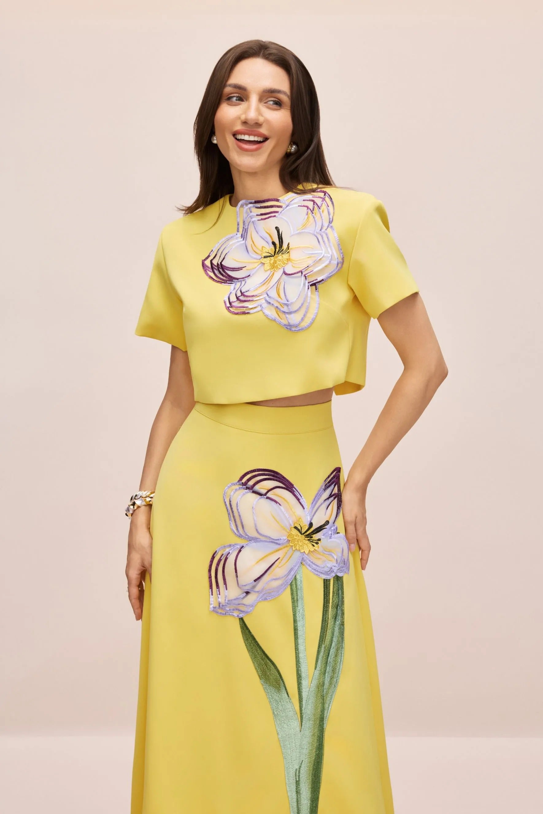 Conjunto Floral Cropped e Saia Midi Modern Iza