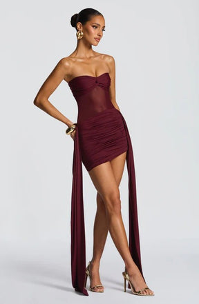 Vestido Curto Sem Alças Detalhe Assimétrico Pendurado Modern Fiorella