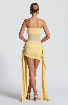 Vestido Curto Sem Alças Detalhe Assimétrico Pendurado Modern Fiorella