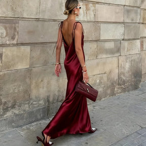 Vestido Longo Acetinado Decote nas Costas Modern Eden